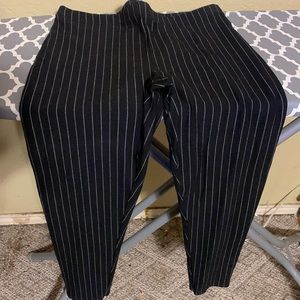 Forever21 white pin stripe leggings size lg